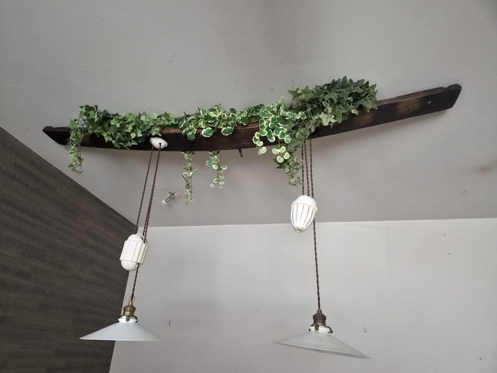 Lampe suspendue design en bois avec double éclairage, Enlèvement, Comme neuf, Bois, Industriel