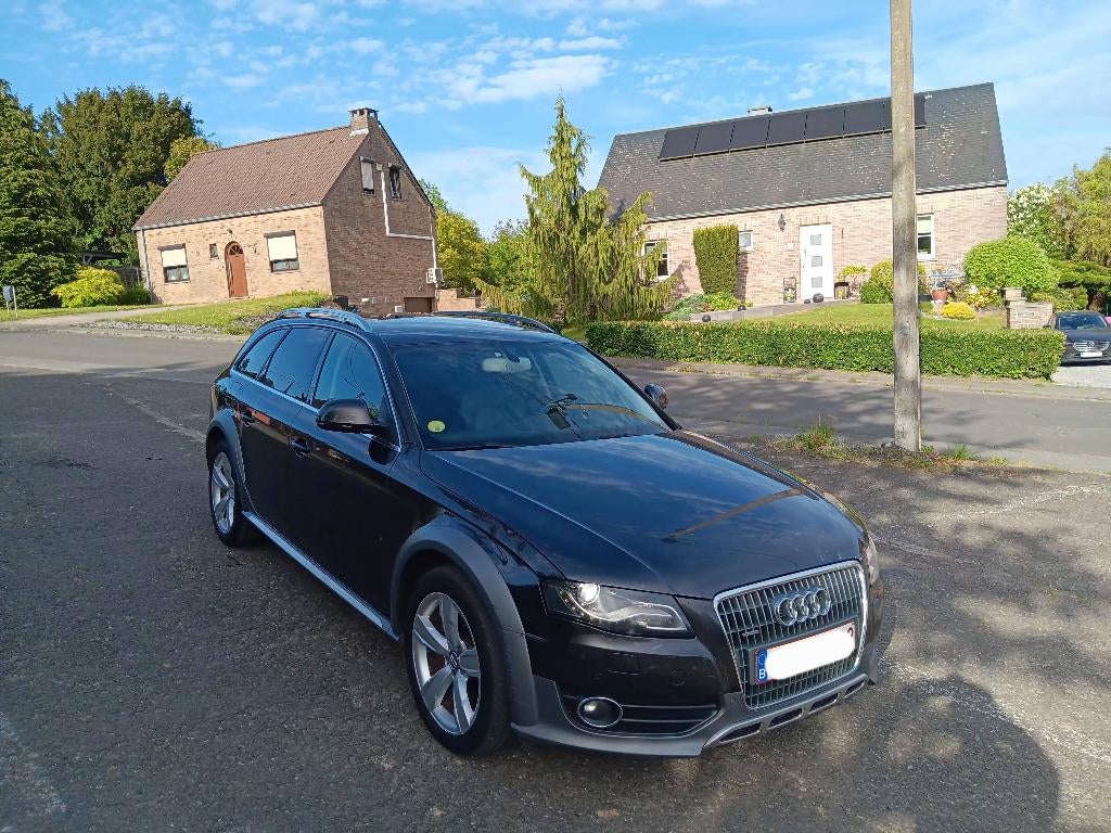 Audi A4 2.0 TDI 135 Ch 2011 Euro 5b GPS allroad 4x4 quattro, Autos, Cuir, 135 kW, Noir, 5 portes