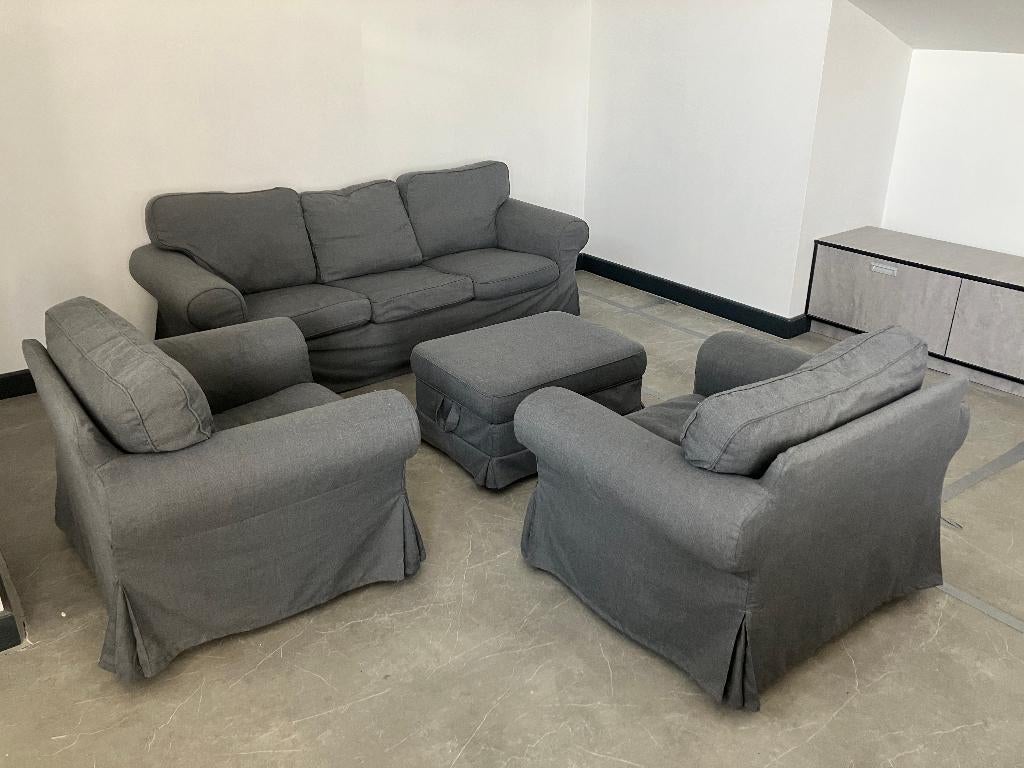 salon zetel , zithoek 3 zits + 2x 1 zit : 5 personen + poef, Ophalen, Gebruikt, Stof