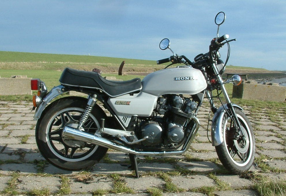 Honda  750  1981    kijkers ondanks warmte wat zoeken, 750 cc, 4 cilinders, Motorrijbewijs A, Gebruikt