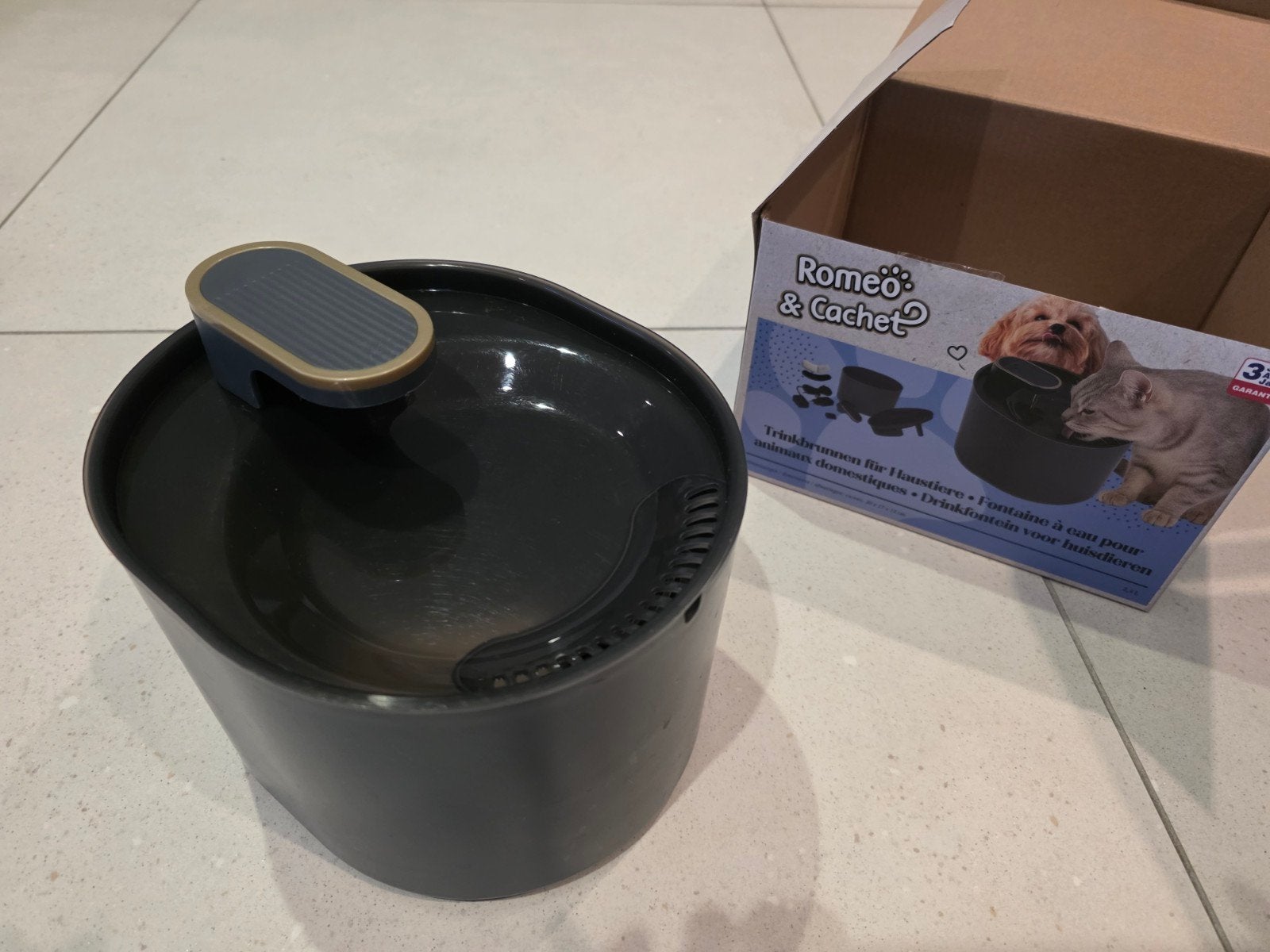 Drinkfontein voor honden en katten, Enlèvement
