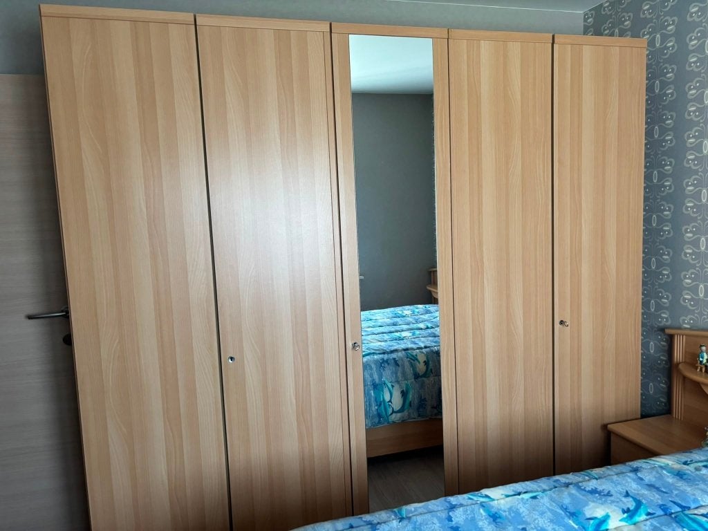 Armoire, Maison & Meubles, Armoires | Penderies & Garde-robes, Avec tablette(s), 200 cm ou plus, Licht hout, Comme neuf