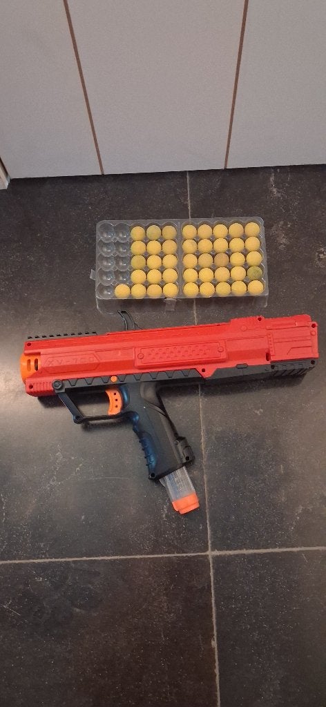 Nerf Rival Apollo XV-700 Blaster (Rood) + Ruim 30 Balletjes, Kinderen en Baby's, Ophalen of Verzenden, Zo goed als nieuw
