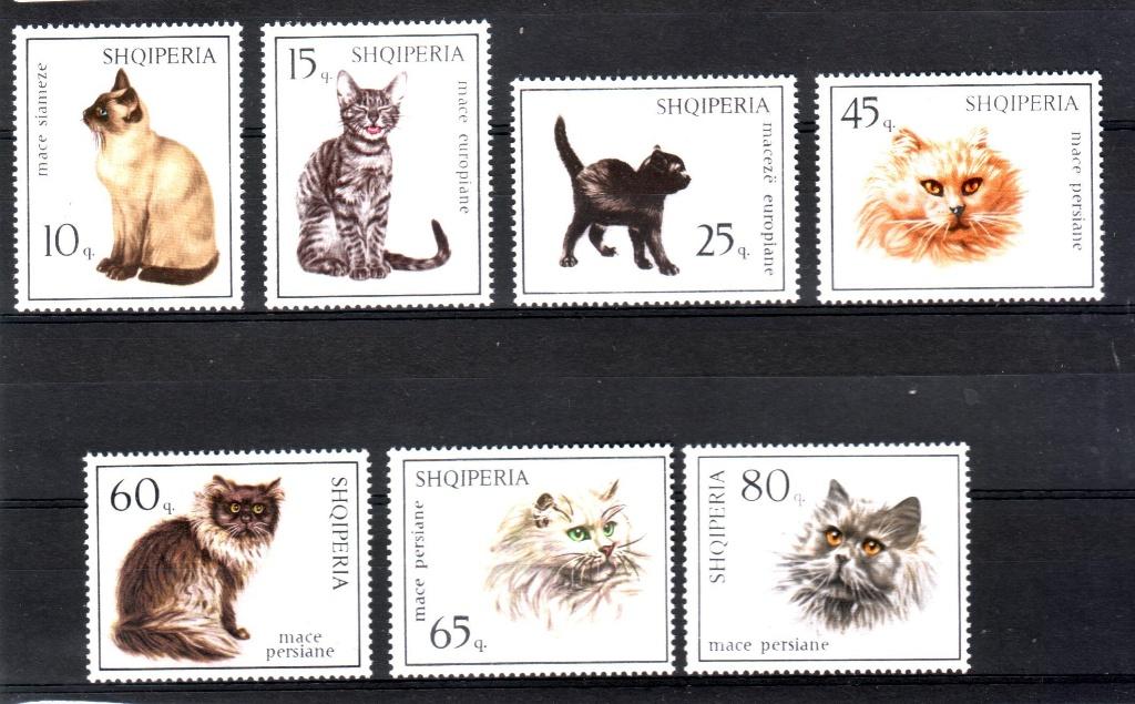 Postzegels themareeksen katten en paarden, Ophalen of Verzenden, Gestempeld, Dier of Natuur