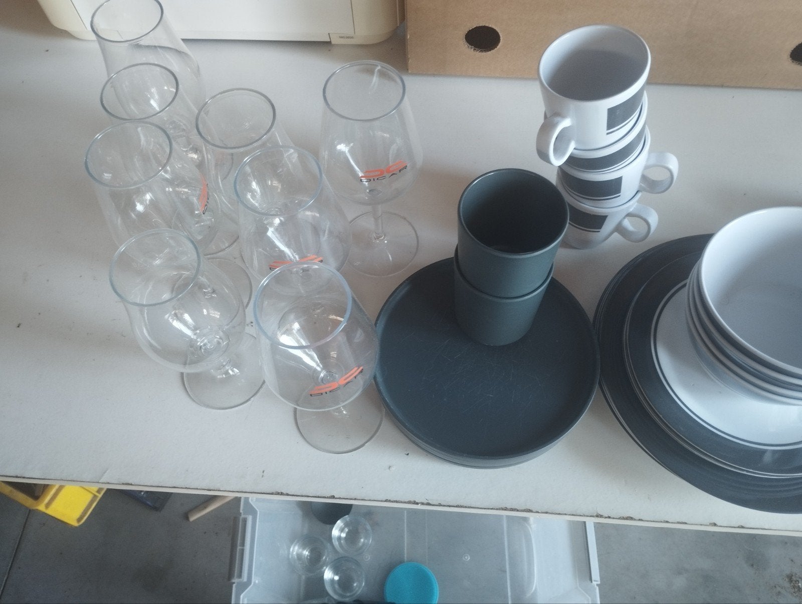 Service de restauration en plastique, Caravanes & Camping, Accessoires de camping, Enlèvement
