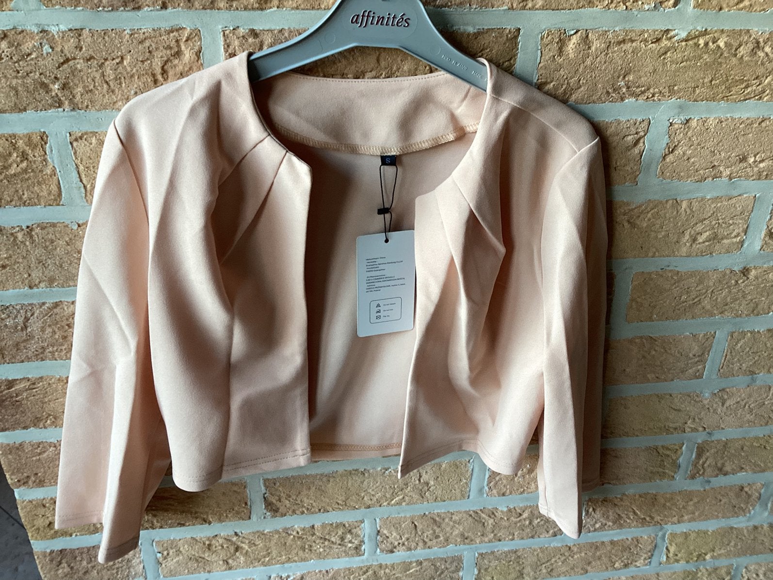 Bolero abrikoos. Smal. Nieuw., Kleding | Dames, Ophalen, Nieuw