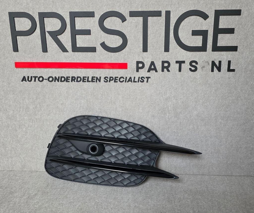 Rooster Mercedes V Klasse Vito W447 AMG Rechts A4478851300, -, Voor, Nieuw, Ophalen of Verzenden