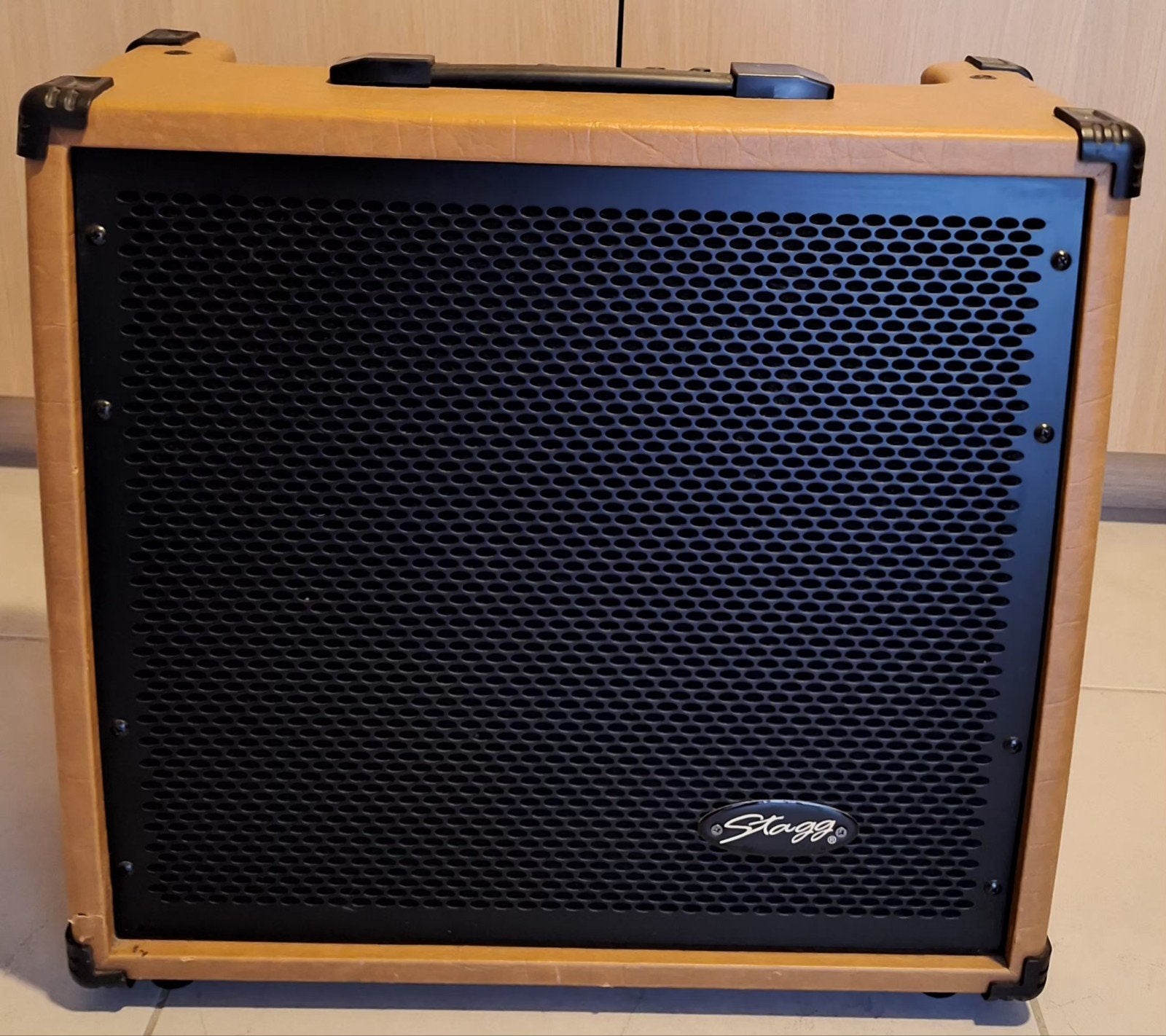 Akoestische gitaarversterker, Muziek en Instrumenten, Ophalen, Gebruikt, Gitaar, 100 watt of meer