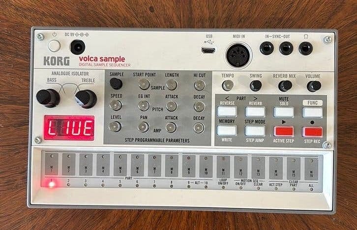 Échantillon 2 de Korg Volca, Enlèvement, Comme neuf, Korg