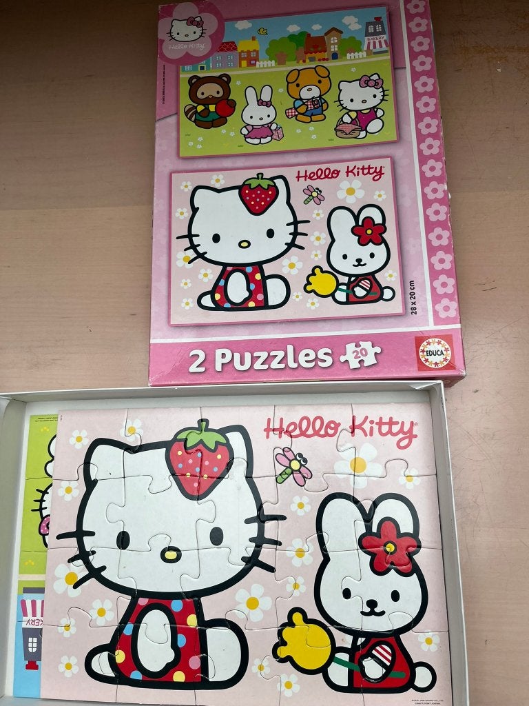Twee Hello Kitty puzzels, Ophalen, 10 tot 50 stukjes, Zo goed als nieuw, 2 tot 4 jaar