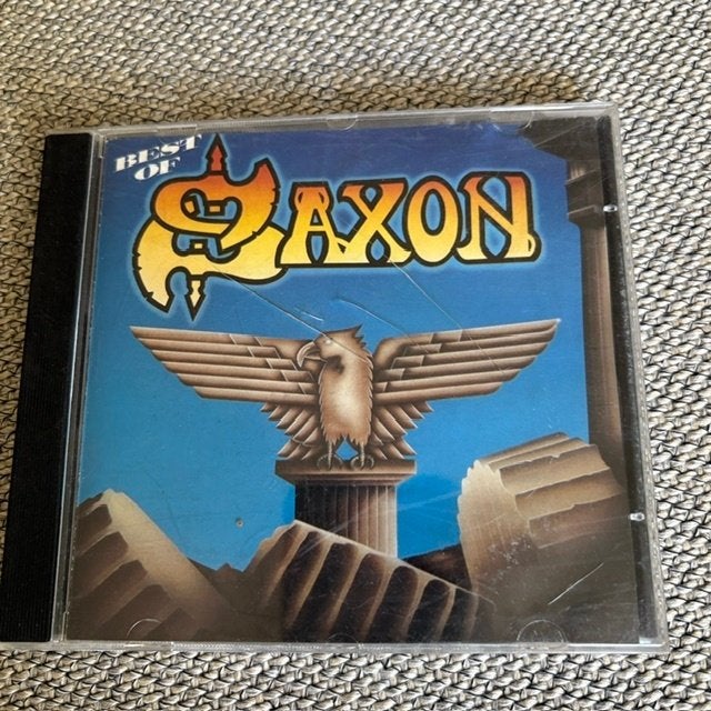 CD Saxon - Best of - Greatest Hits (Heavy Metal), Enlèvement ou Envoi, Heavy metal