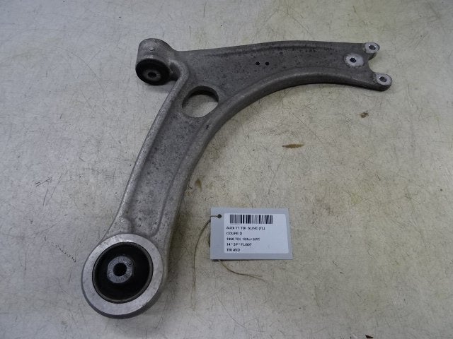 BRAS DE SUSPENSION AVANT DROIT (TRIANGLE) TT (FV3 / FVP), Mevr. I. Hauben, Audi, Utilisé, Rue de l'Espoir 34 34
4030  GRIVEGNÉE, BE