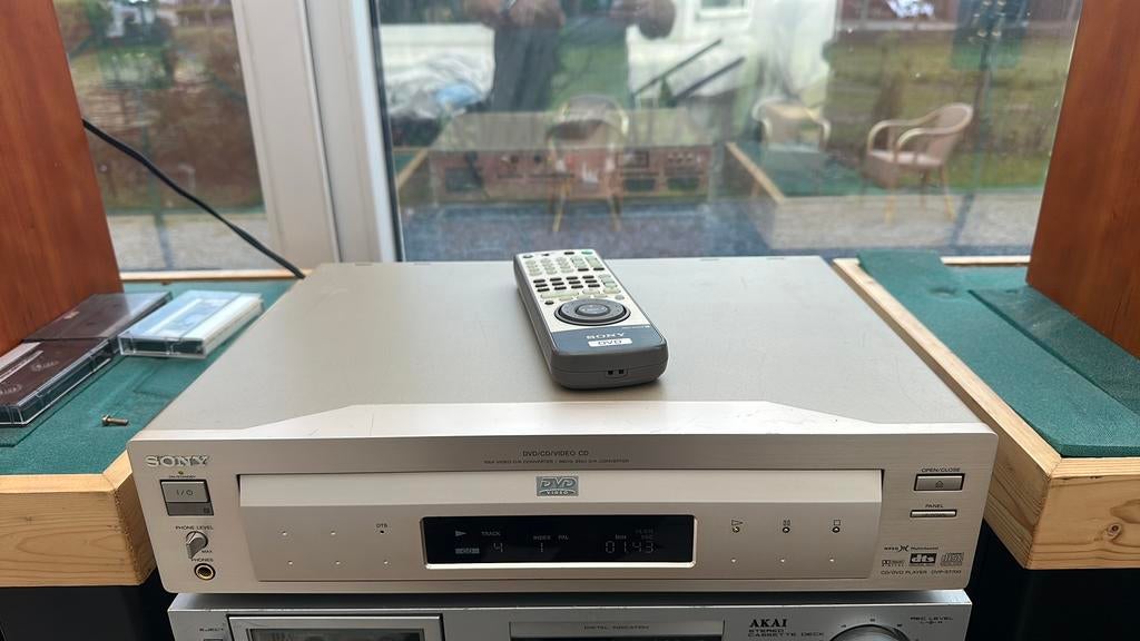 Sony CD-Dvd player champagne, Ophalen of Verzenden, Zo goed als nieuw, Sony