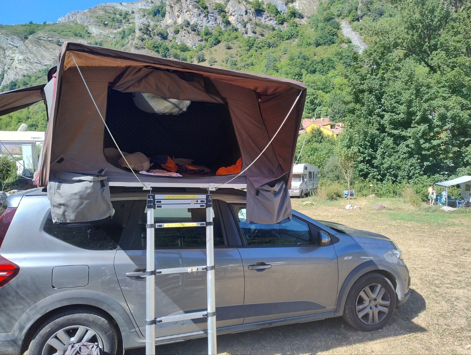 Tente de toit à louer, Caravanes & Camping, Enlèvement, Comme neuf, Jusqu'à 4