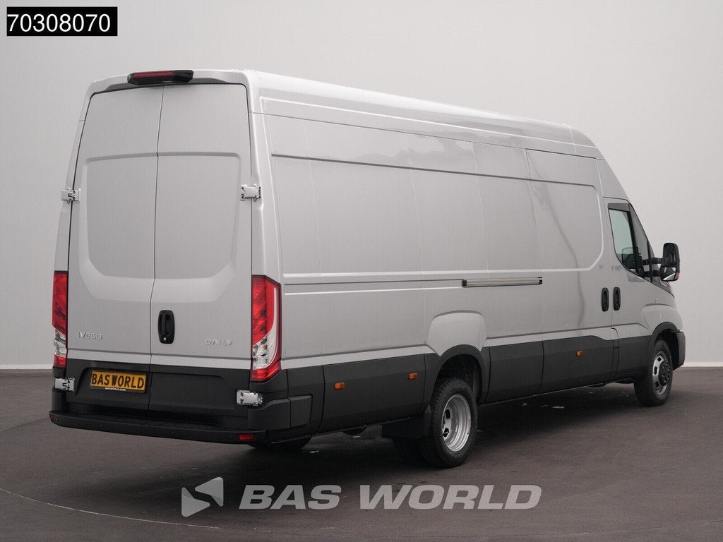 Iveco Daily 35C21 3.0L Automaat L4H3 210PK ACC LED Dubbelluc, Autos, Neuf, Argent ou Gris, Achat, Euro 6