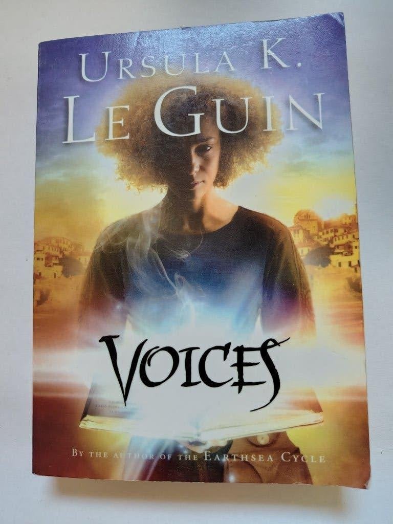 Voices - Ursela K. Le Guin (engels), Enlèvement ou Envoi