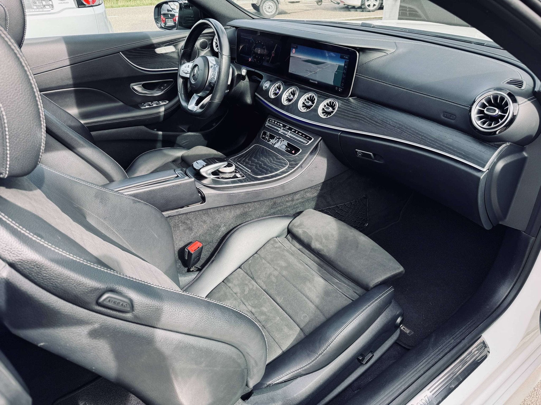 Mercedes-Benz E-Klasse 200 Coupe E 200 4-Matic Pack Amg, Gar, Autos, Cuir, Achat, Entreprise, 2 portes