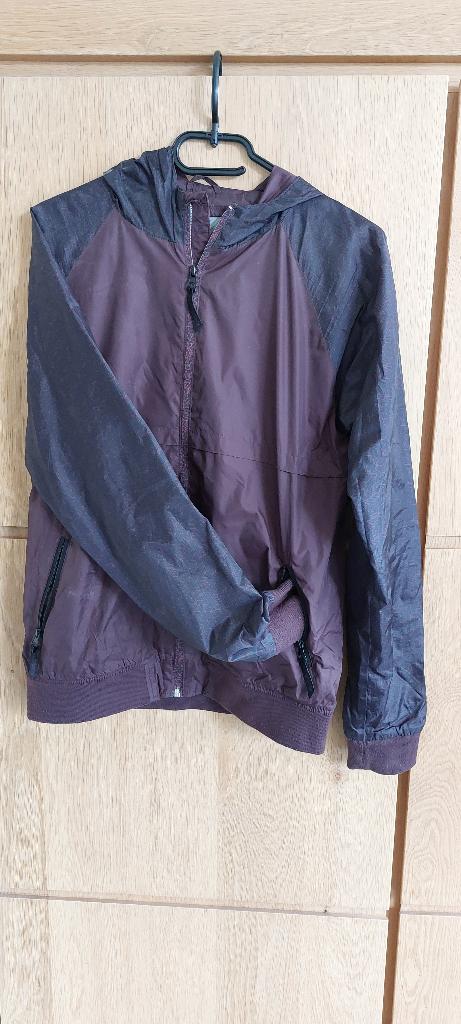 Aubergine-kleurige regenjas voor jongens (Mt 170-176), Kinderen en Baby's, Kinderkleding | Maat 170, Ophalen of Verzenden, Zo goed als nieuw