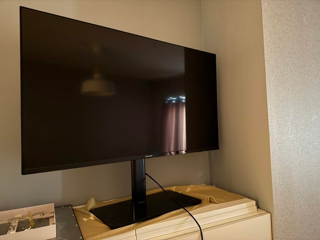 Téléviseur 40 pouces - Sharp avec Chromecast intégré, LED, 40 à 60 cm, Enlèvement, Utilisé