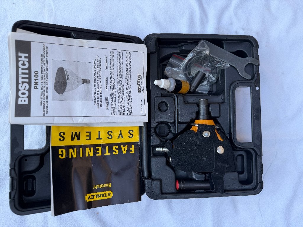 Nagelmachine Bostitch PN100, Doe-het-zelf en Bouw, Ophalen, Nieuw