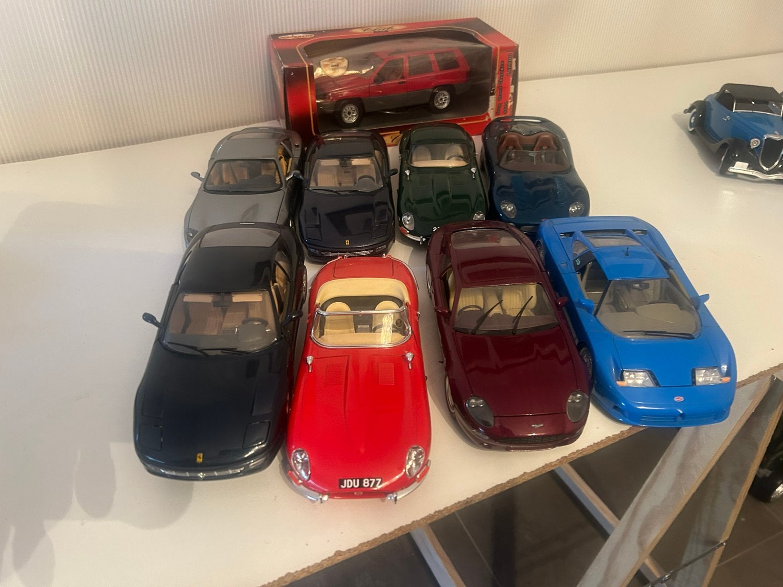 Jaquar , ferrari enz 15 e stuk alles voor 100 euro, Ophalen, Zo goed als nieuw