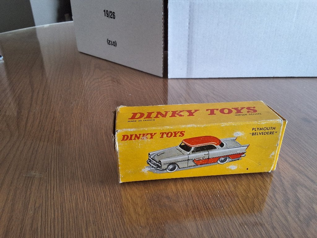 dinky-toys 24D plymouth, Ophalen of Verzenden, Zo goed als nieuw, Auto, Dinky Toys