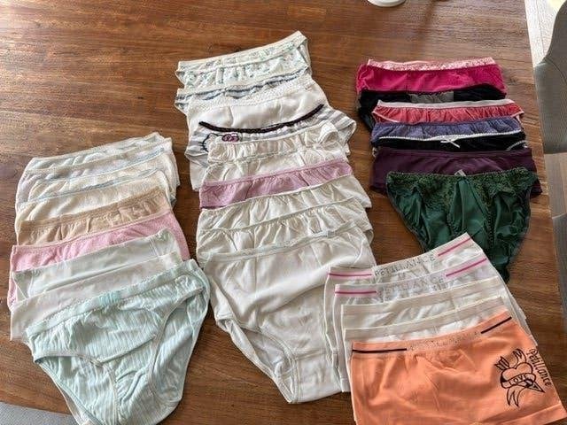 33 onderbroeken/shorts maat M, Kleding | Dames, Ondergoed en Lingerie, Ophalen of Verzenden, Slip