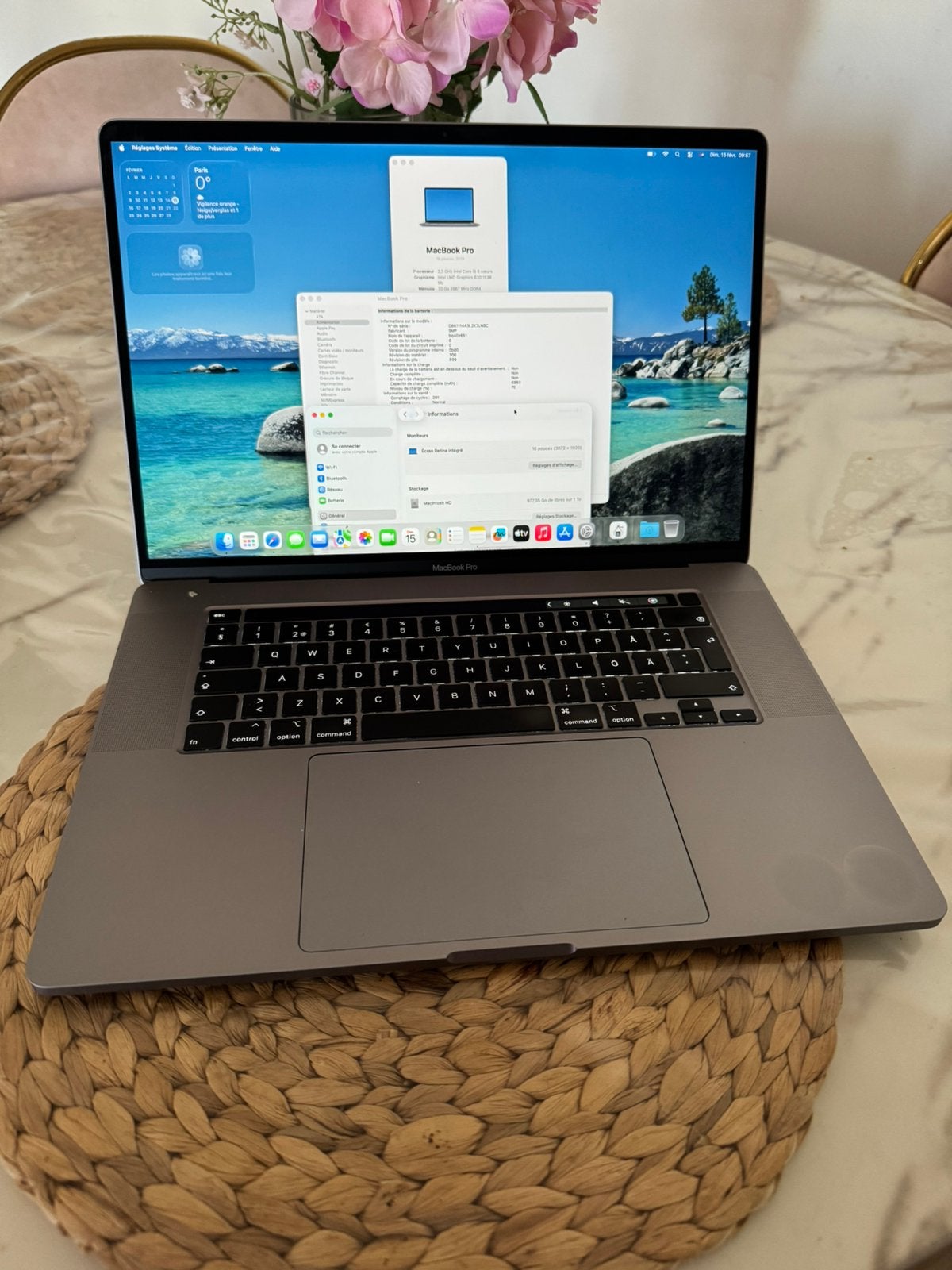 Macbook Pro 15" i9 TouchBar i9 32 SSD van 1 TB - Favature, Computers en Software, Apple Macbooks, Ophalen, Zo goed als nieuw, MacBook