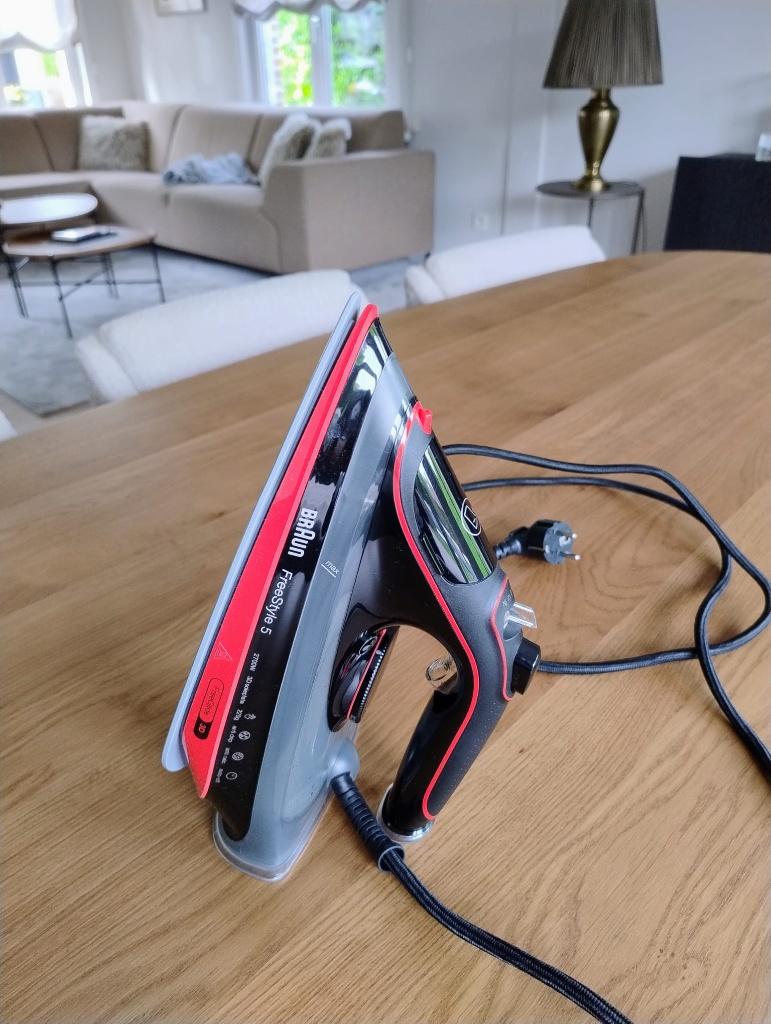Stoom strijkijzer Braun S15057, Ophalen, Zo goed als nieuw, Strijkijzer met snoer