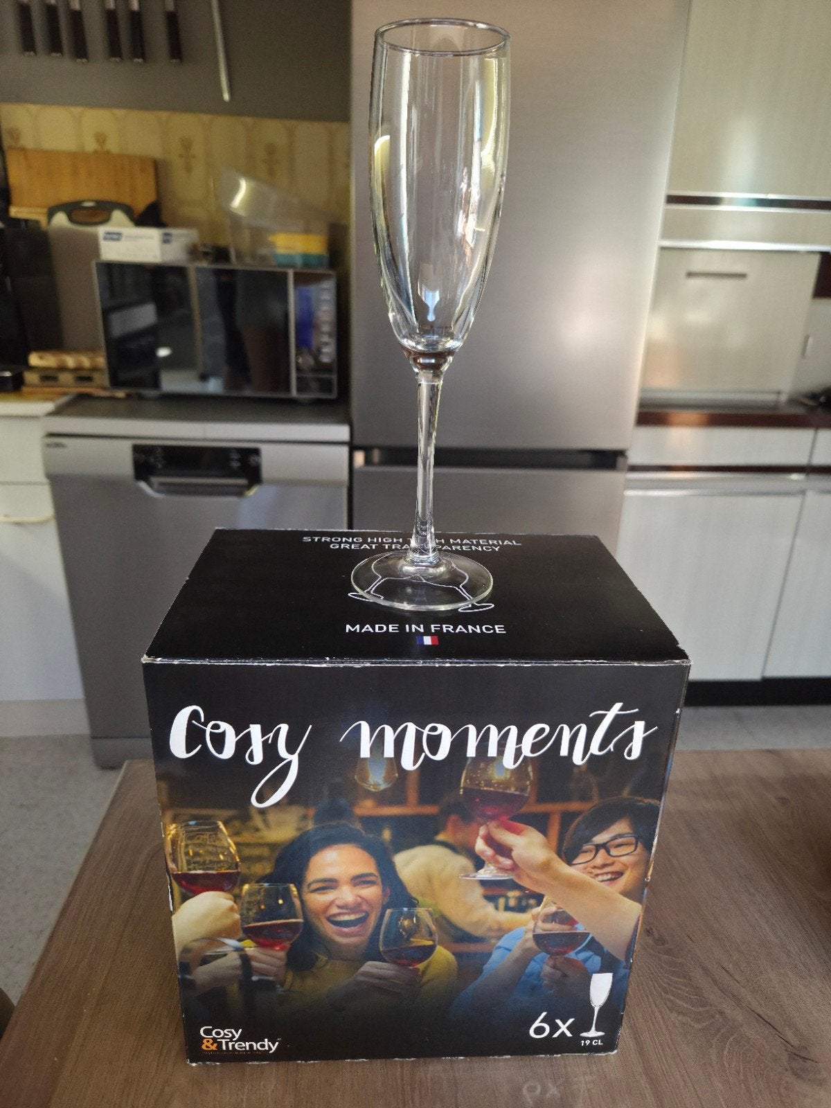 6 champagneglazen te koop, Ophalen
