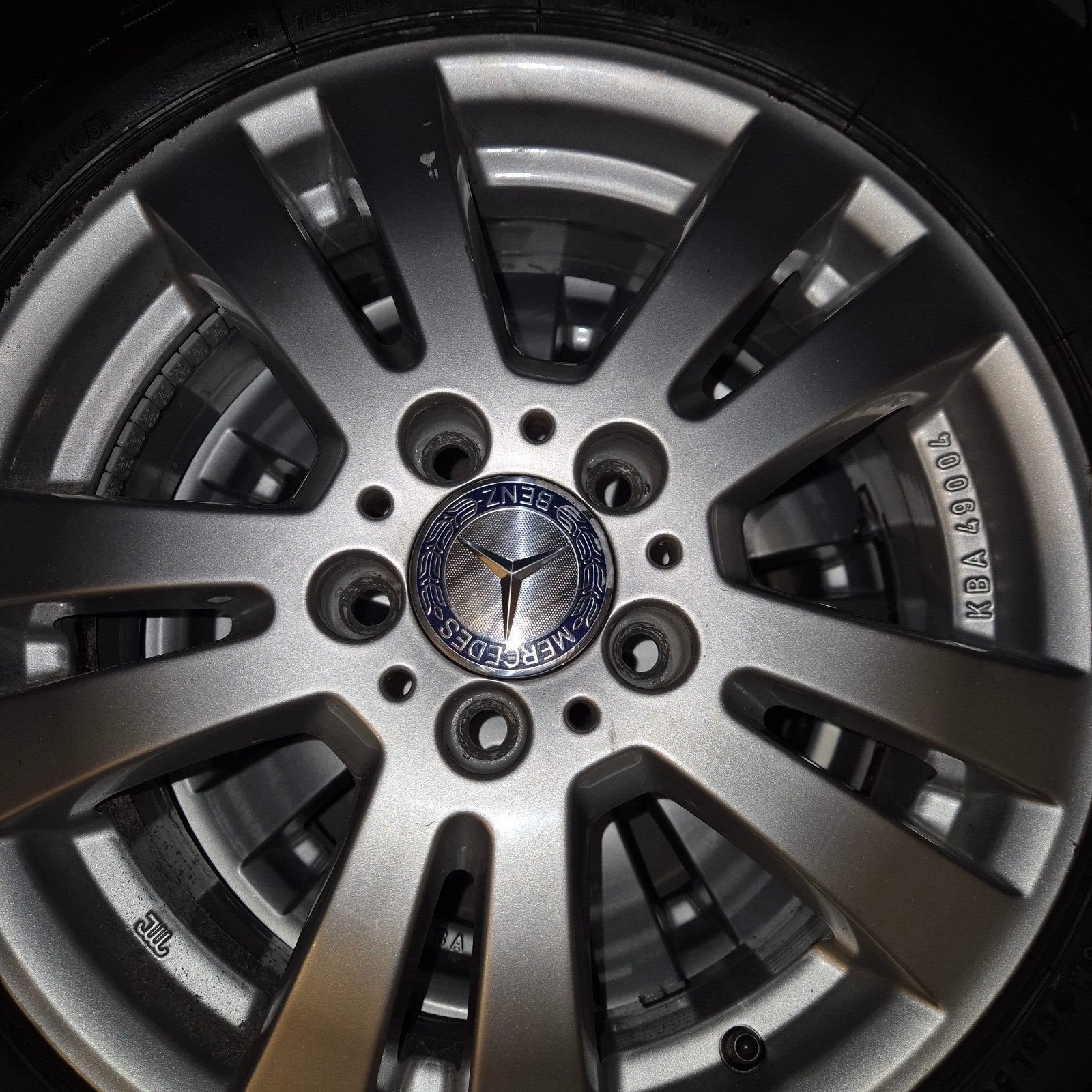 Jantes et pneus à vendre pour Mercedes Vito, Enlèvement, Pneu(s)