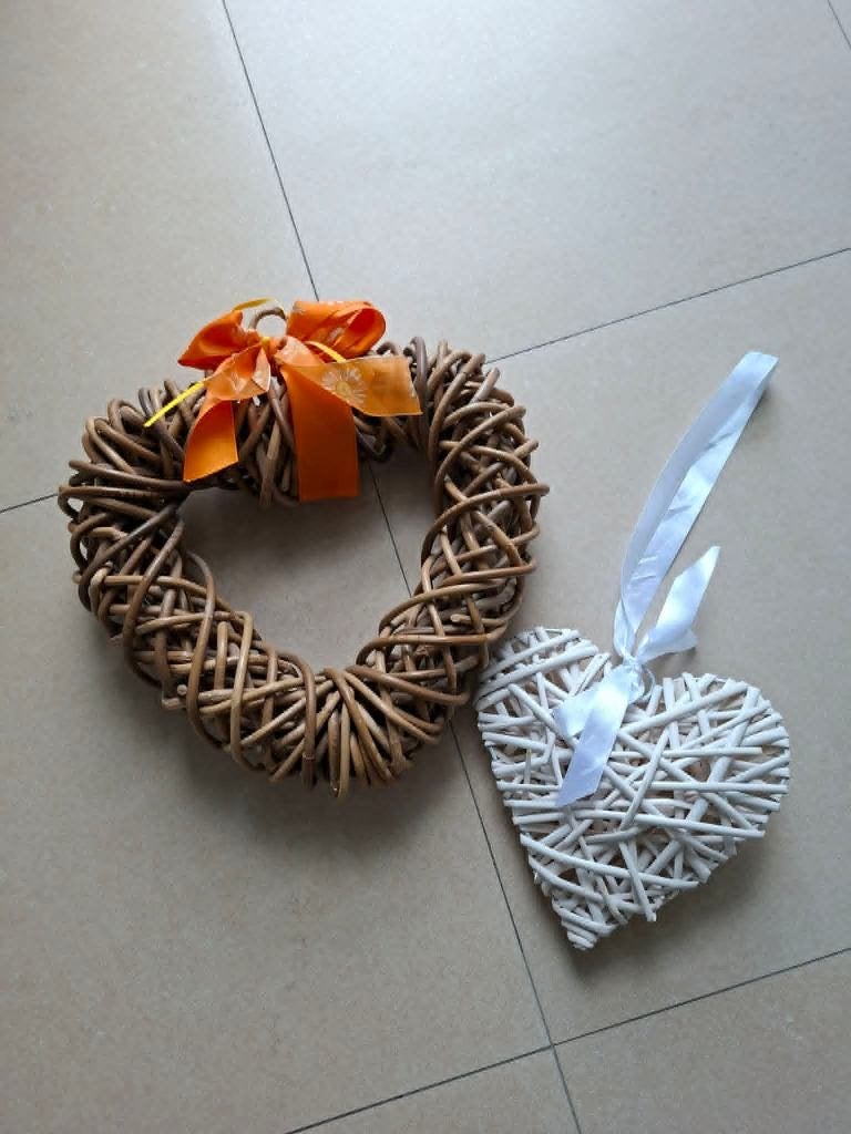 2 rieten harten, Maison & Meubles, Accessoires pour la Maison | Couronnes, Enlèvement ou Envoi, Neuf, Décoration murale, Rotin