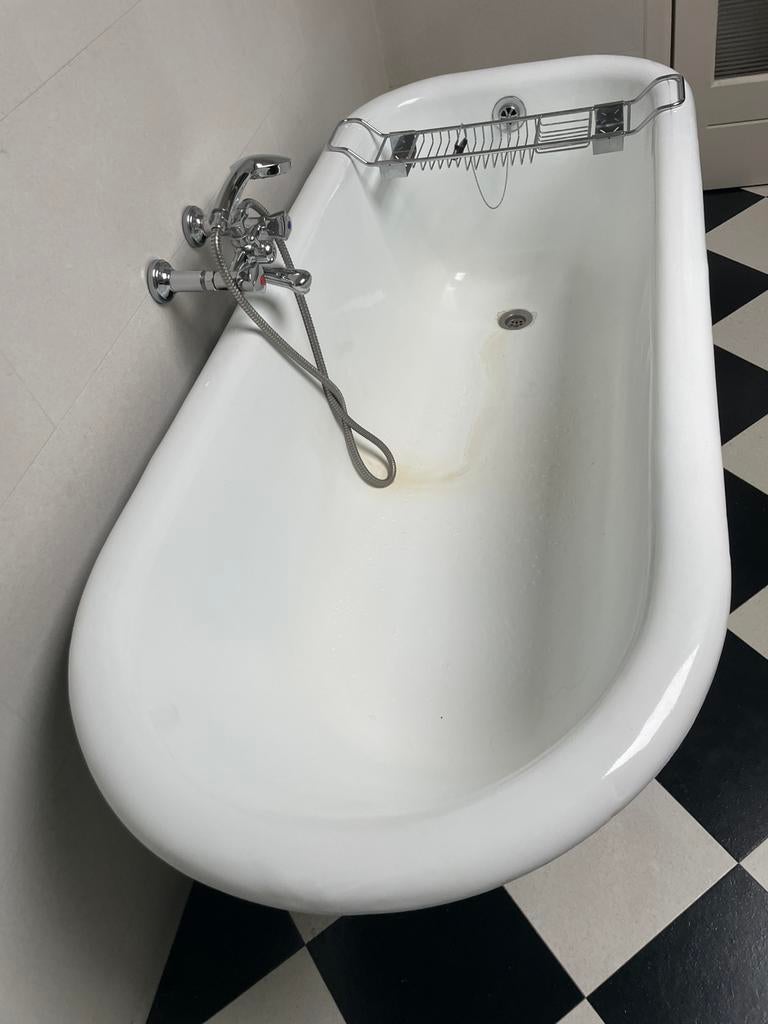 Antiek gietijzeren bad op pootjes, Ophalen, Gebruikt, Met bad