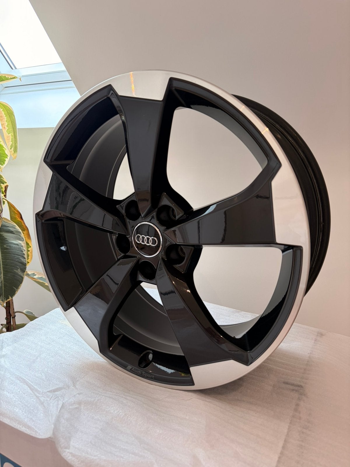 Originele Audi RS3 Rotor velgen 19” | 8.5J ET46 + 8J ET42, Autos : Pièces & Accessoires, Pneus & Jantes, Neuf, Véhicule de tourisme