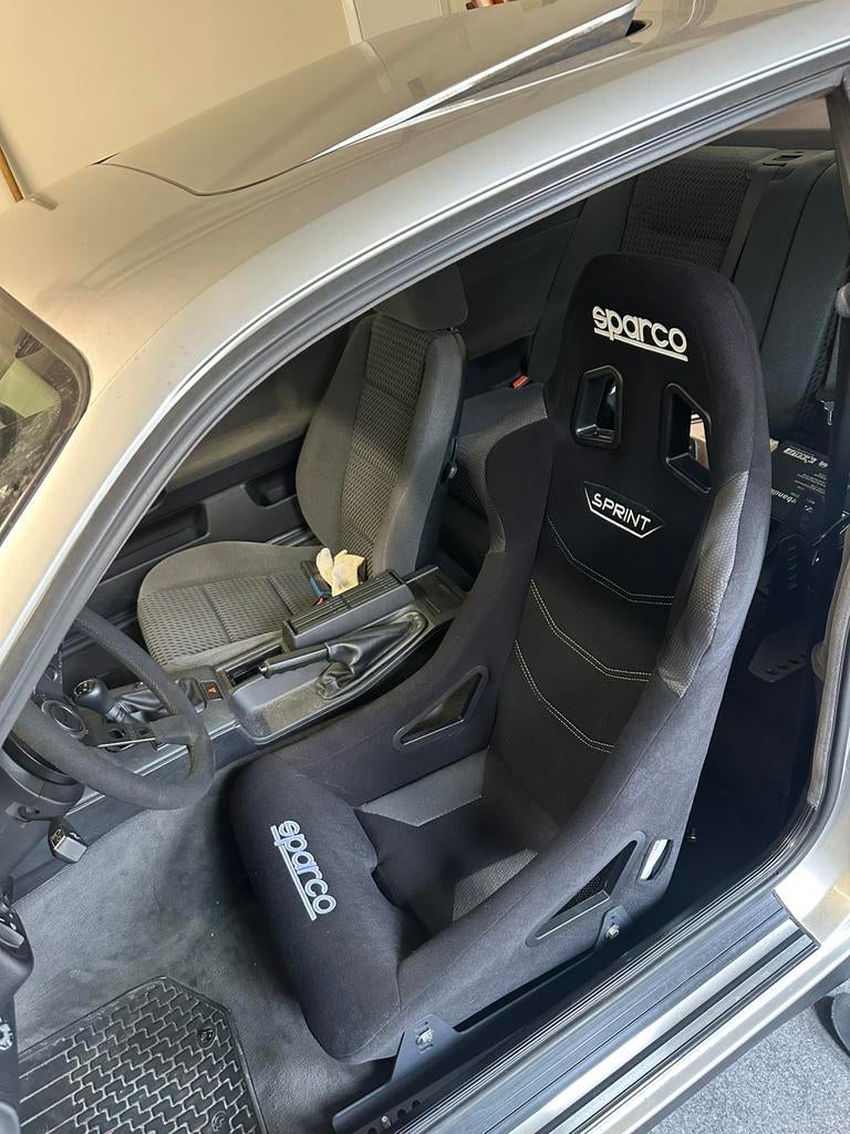 Sparco sprint stoelen met rails voor E36, Ophalen