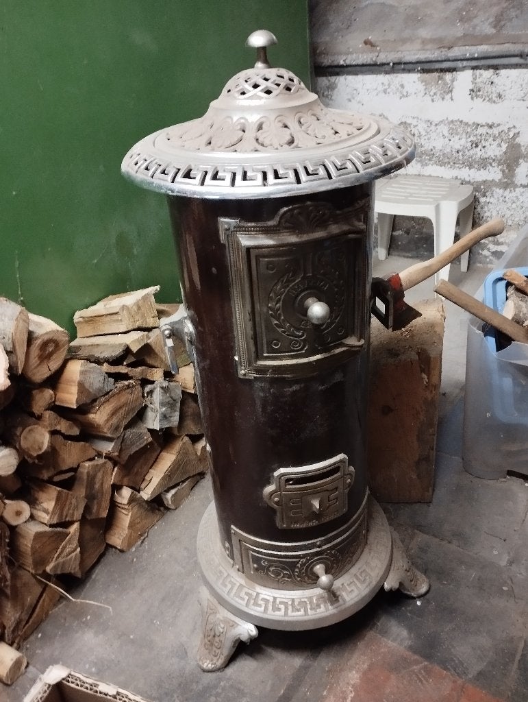 ancien modèle de poêle en fonte lfb, Maison & Meubles, Enlèvement, Utilisé, Bois, Autoportant