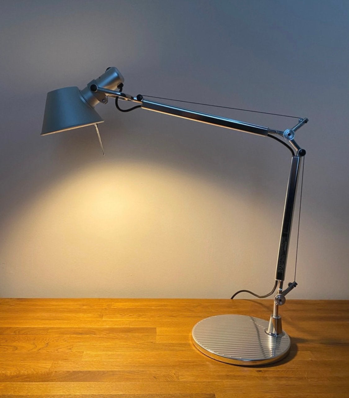 Lampe de bureau Artemide Tolomeo Mini, Maison & Meubles, Lampes | Lampes de table, Lampe de bureau, Comme neuf, Enlèvement, Classique