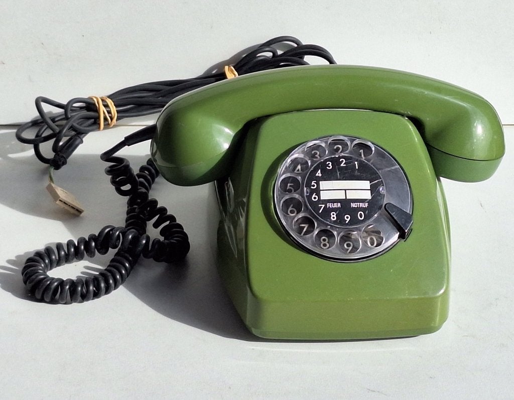 Joli ancien téléphone vintage allemand vert FeTap, Enlèvement ou Envoi