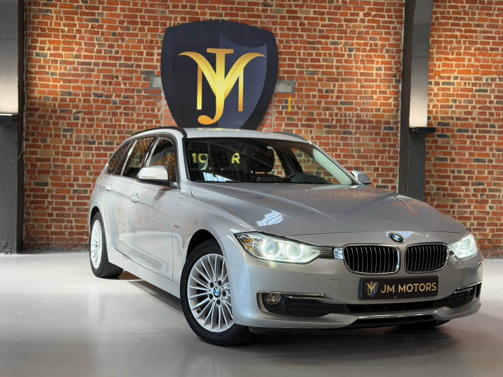 BMW 316d Luxury line - Leder - Xenon - Navi, Auto's, BMW, Dealer onderhouden, 1995 cc, Leder, Bedrijf