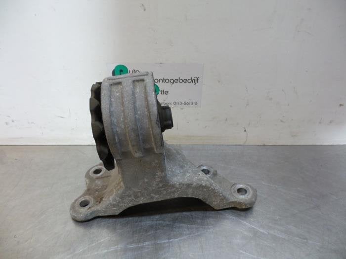 Support moteur d'un Mitsubishi Grandis (Grandis 04-), -, 3 mois de garantie, Utilisé, Mitsubishi