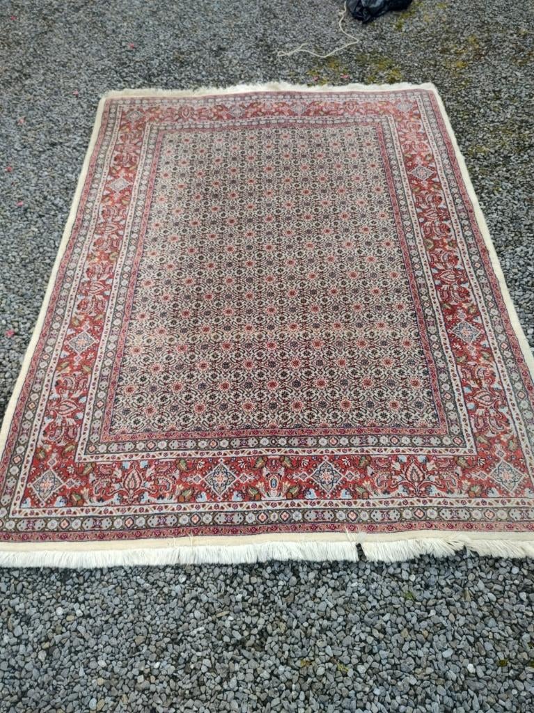 Tapis d'Orient, Enlèvement
