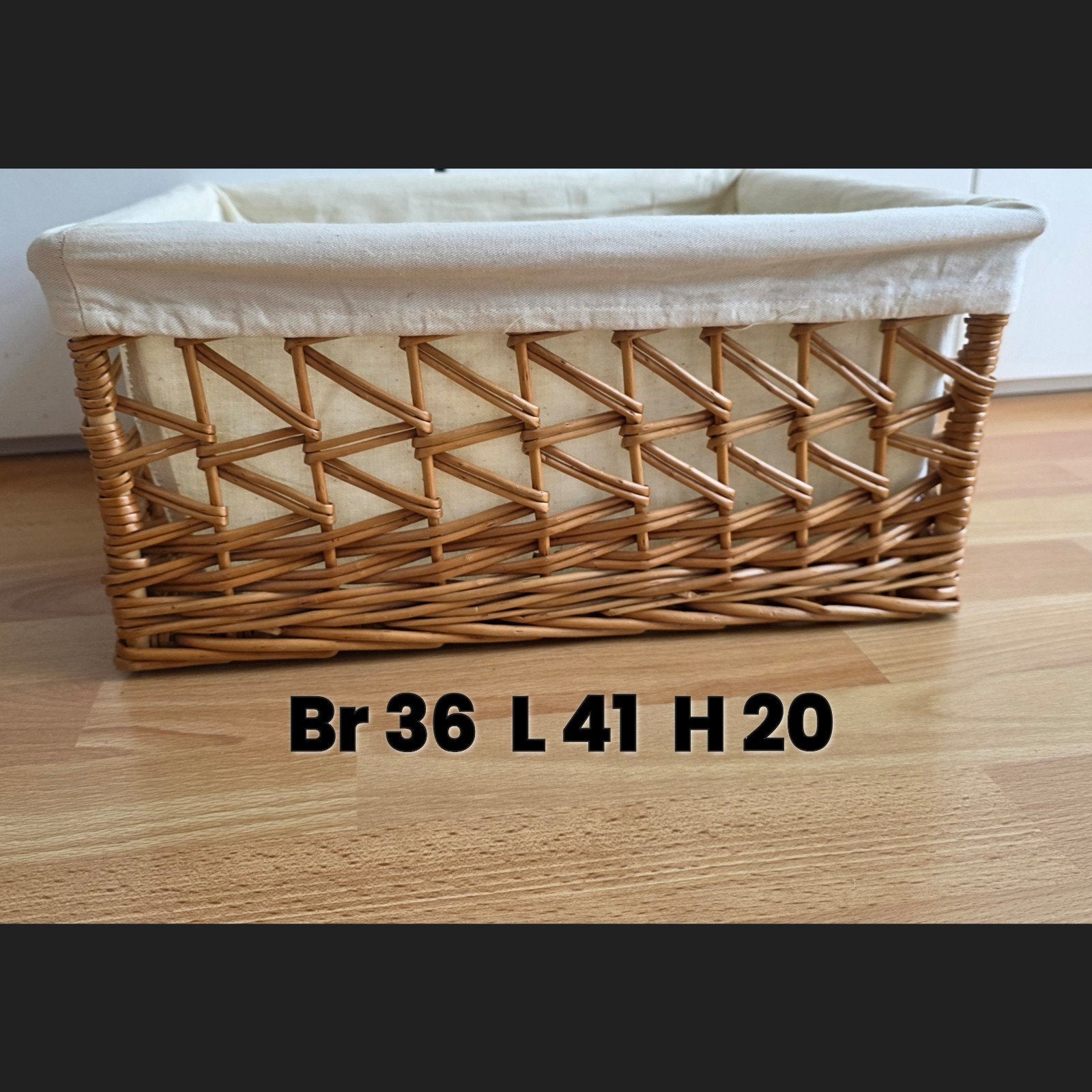 Stevige rieten manden 3 grote 2 kleine 25€/ alles, Ophalen