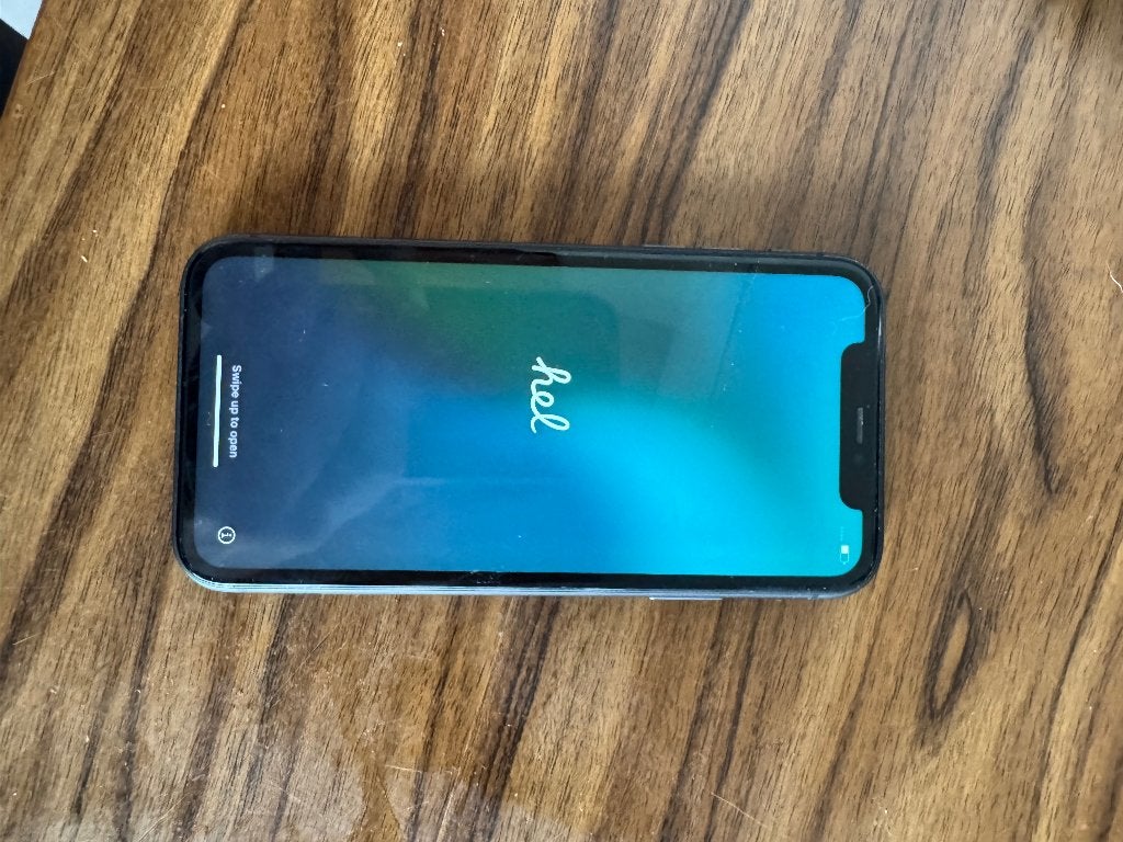 iPhone 11 128GB zwart + Quad Lock hoesje + laadkabel, Télécoms, Téléphonie mobile | Apple iPhone, 128 GB, Enlèvement ou Envoi