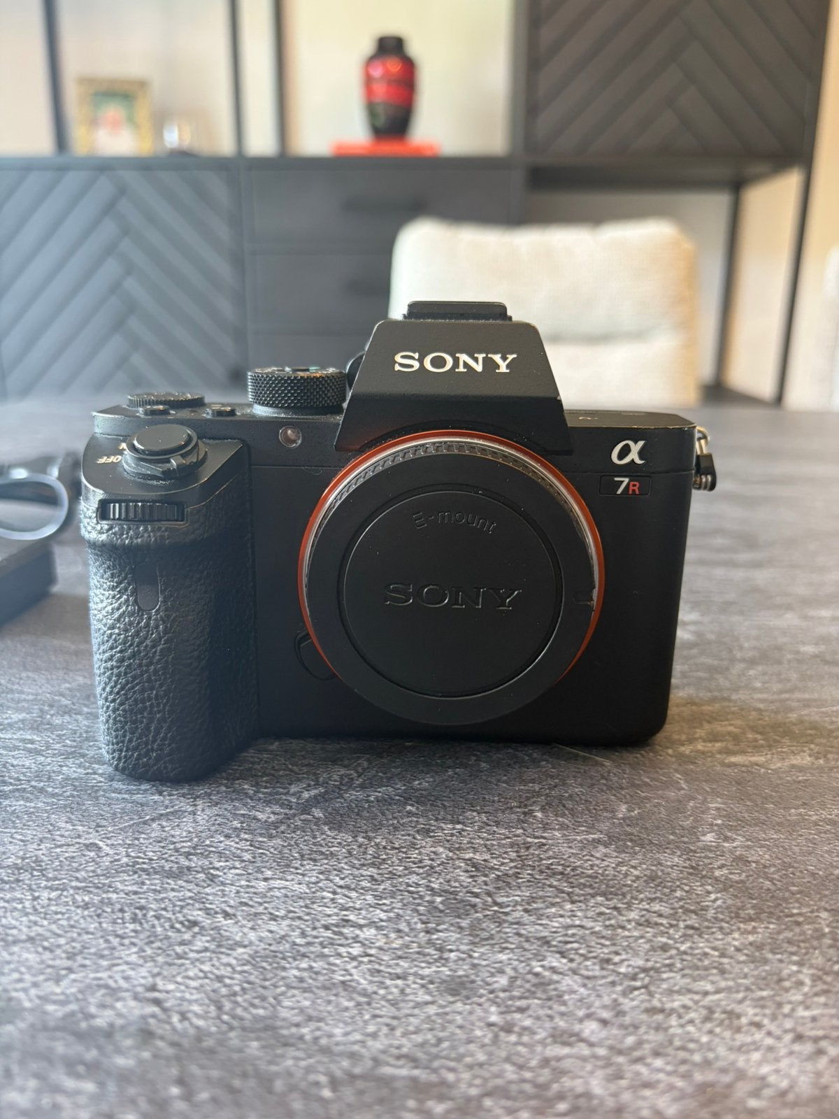 Sony A7R II full-frame 42,4MP + 4 batterijen+lader, Audio, Tv en Foto, Ophalen, Bodydop, Zo goed als nieuw, Sony