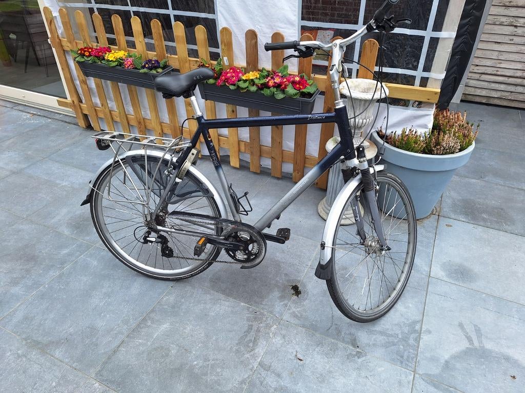 Verkoop fiets met vernieuwde onderdelen .mt 57, Ophalen
