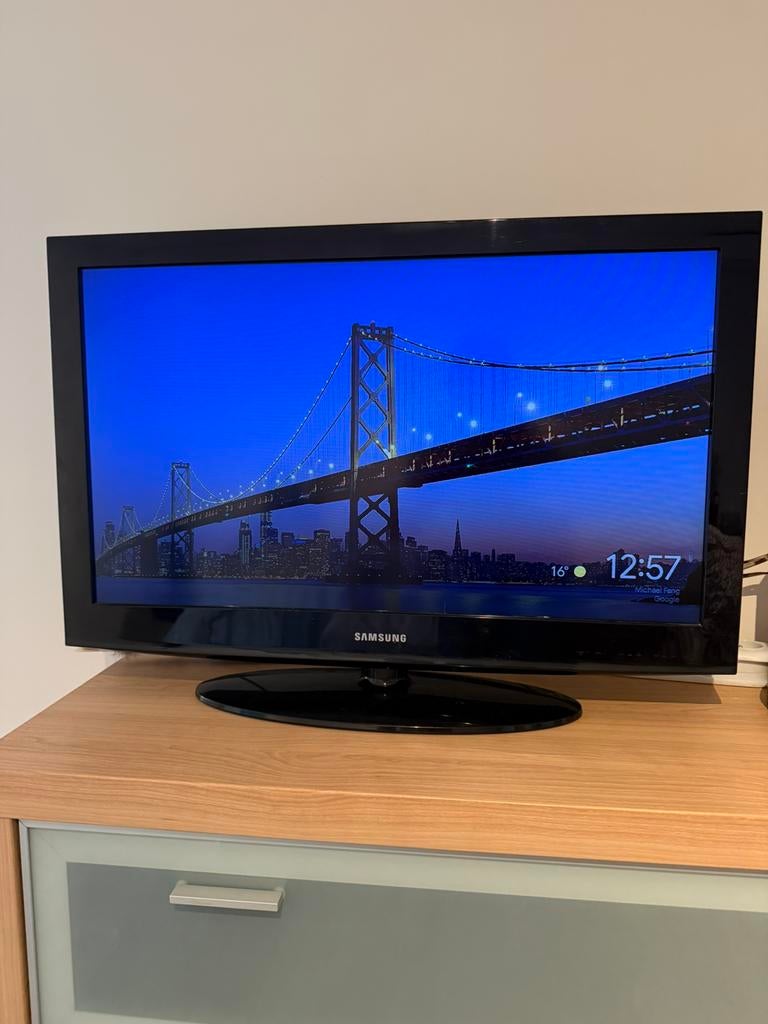 Samsung 32 inch TV LE32D400 – met afstandsbediening, Ophalen, Zo goed als nieuw