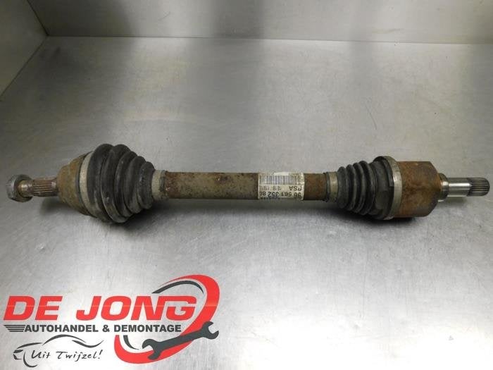 Arbre de transmission avant gauche d'un Peugeot 5008, -, 3 mois de garantie, Utilisé, -