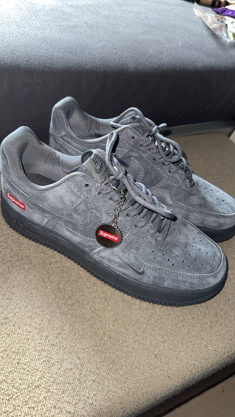 Nike air force 1 low supreme dark grey, Kleding | Heren, Overige kleuren, Nieuw, Ophalen of Verzenden, Sneakers