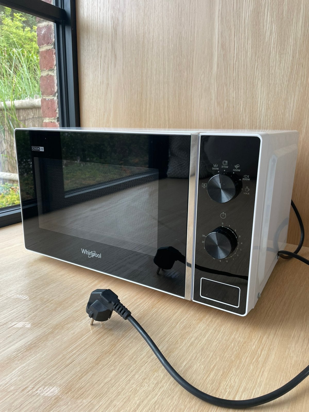 Whirlpool MWP 101 W microgolfoven – zo goed als nieuw, Elektronische apparatuur, Microgolfovens, Ophalen, Zo goed als nieuw, Vrijstaand
