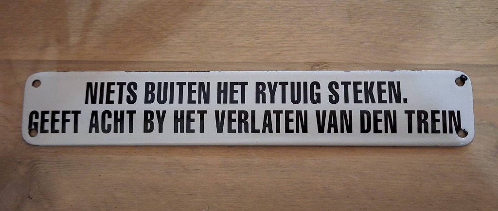 Authentiek zwart wit emaille tekstbord Langcat Almere., Verzamelen, Ophalen of Verzenden, Gebruikt, Reclamebord